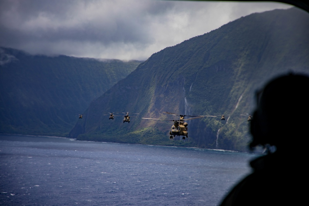 9x CH-47F Flight Around Hawaii Islands