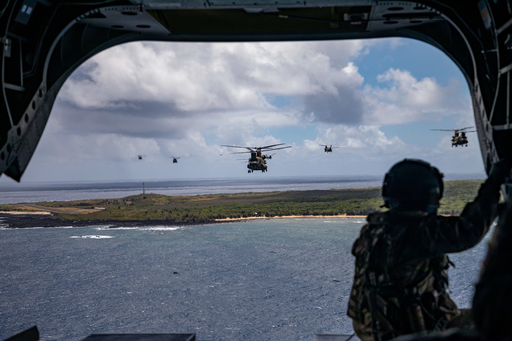 9x CH-47F Flight Around Hawaii Islands