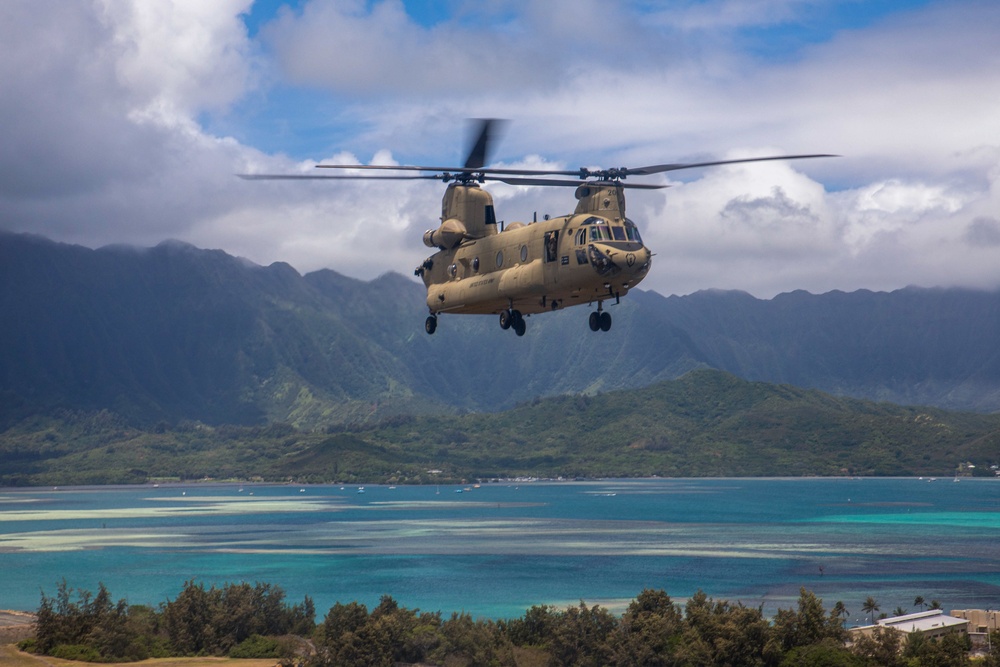 9x CH-47F Flight Around Hawaii Islands