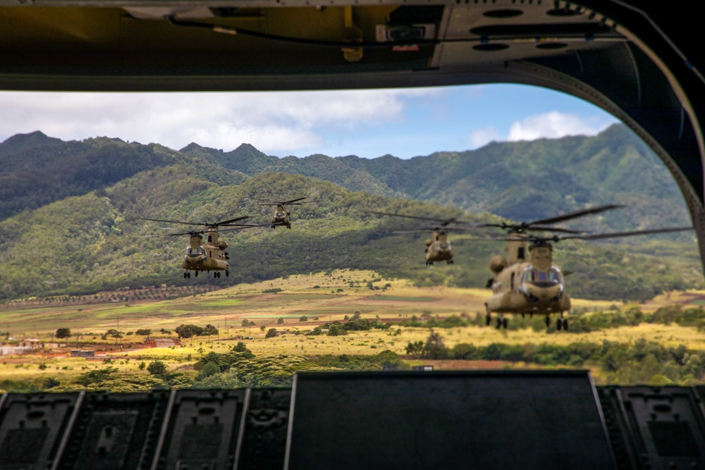 9x CH-47F Flight Around Hawaii Islands