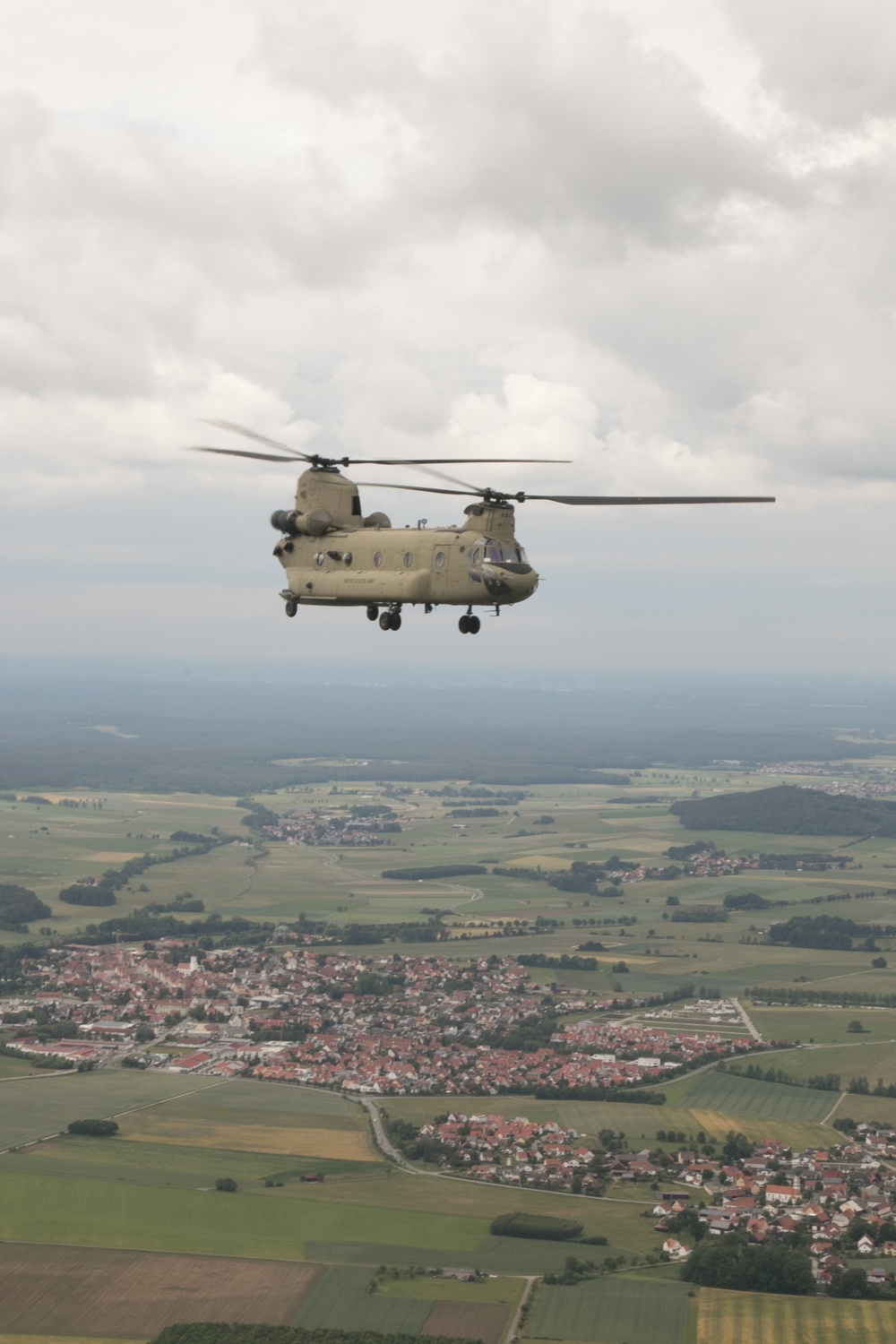 12th CAB conducts air assault training at Hohenfels Training Area.