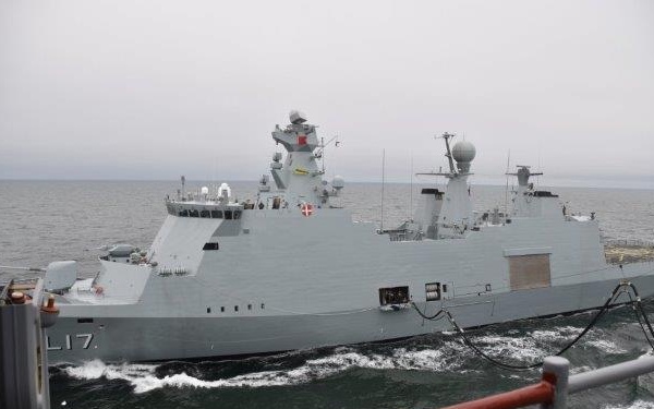 USNS Supply completes RAS with HDMS Esbern Snare