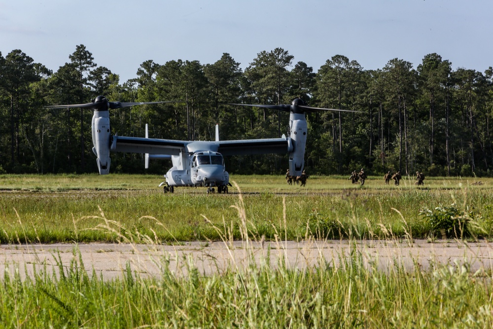 1/8 rehearses airfield assault and seizure during 24th MEU’s MAGTF exercise