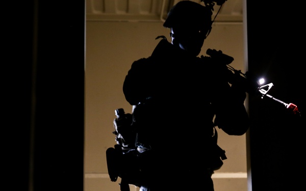1/8 rehearses airfield assault and seizure during 24th MEU’s MAGTF exercise