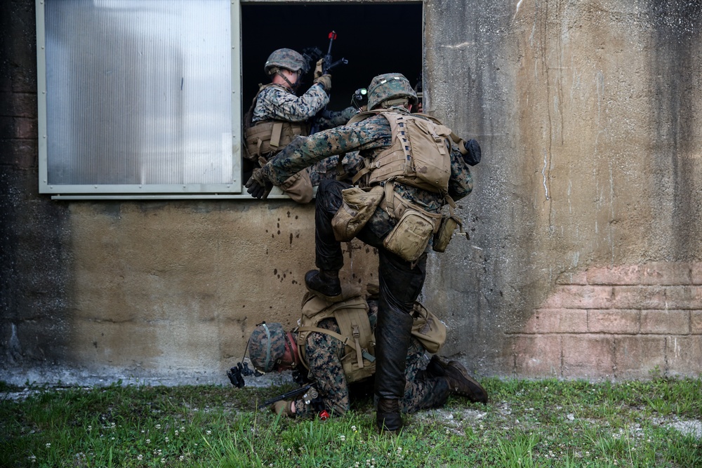 1/8 rehearses airfield assault and seizure during 24th MEU’s MAGTF exercise