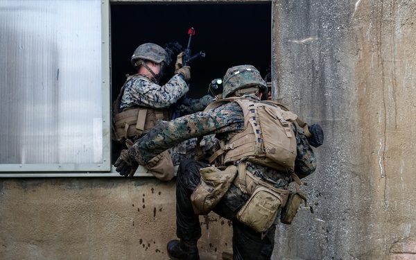 1/8 rehearses airfield assault and seizure during 24th MEU’s MAGTF exercise