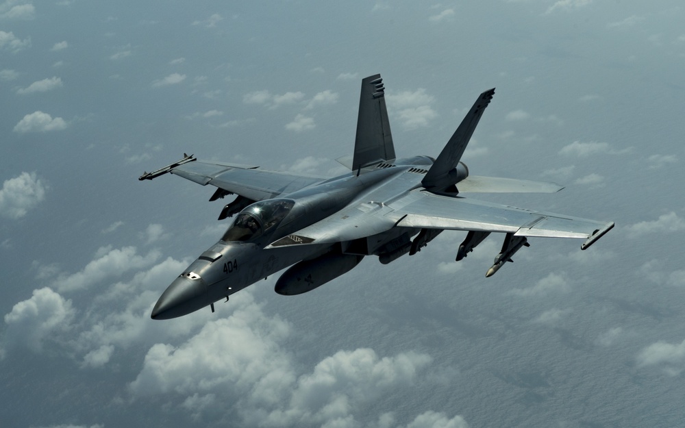 28th EARS refuels U.S. Navy F/A-18s