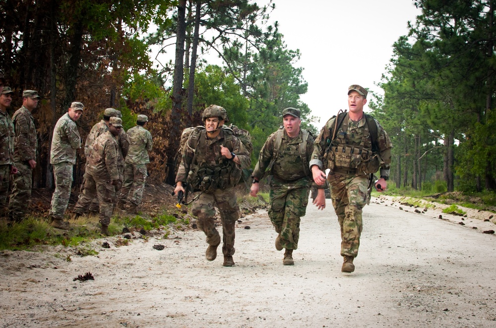 DVIDS - News - Panther Paratroopers Earn Expert Infantryman