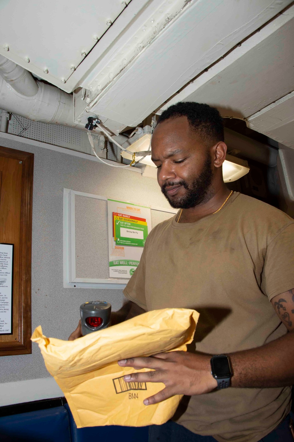 Stout Conducts Operations in the Arabian Gulf
