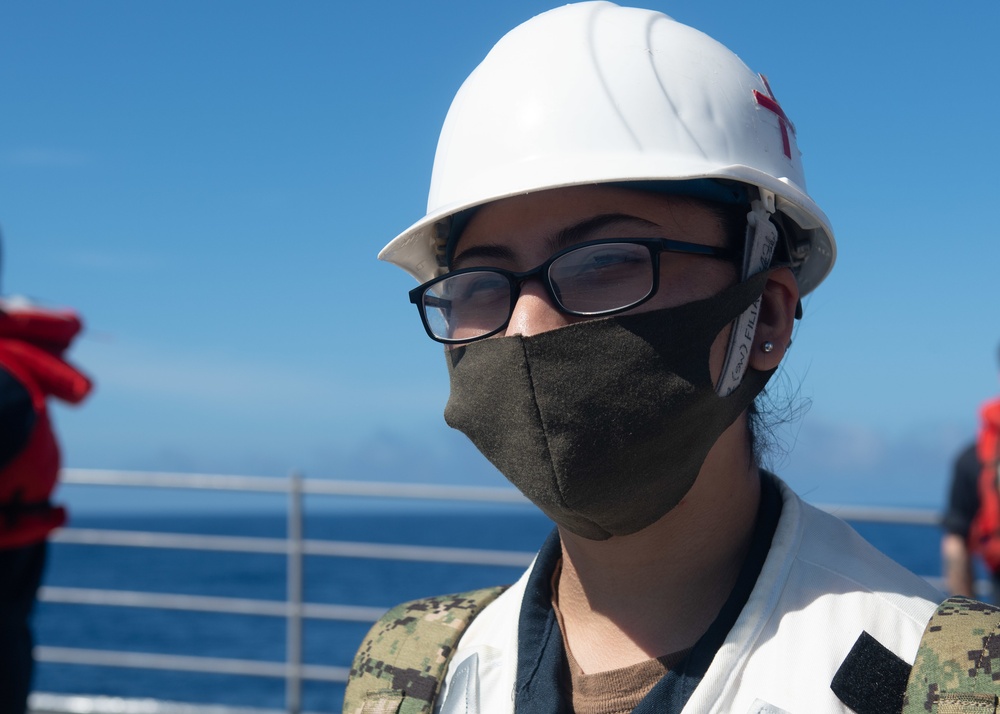 Antietam Conducts Replenishment-At-Sea