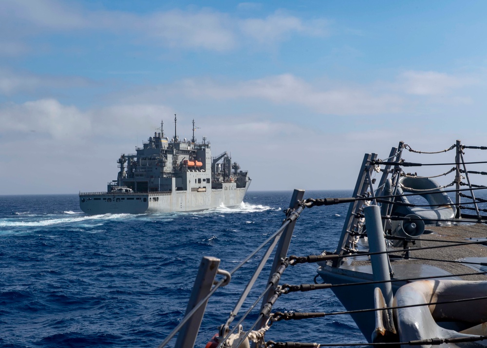 USS Mustin Conducts Replenishment-at-Sea