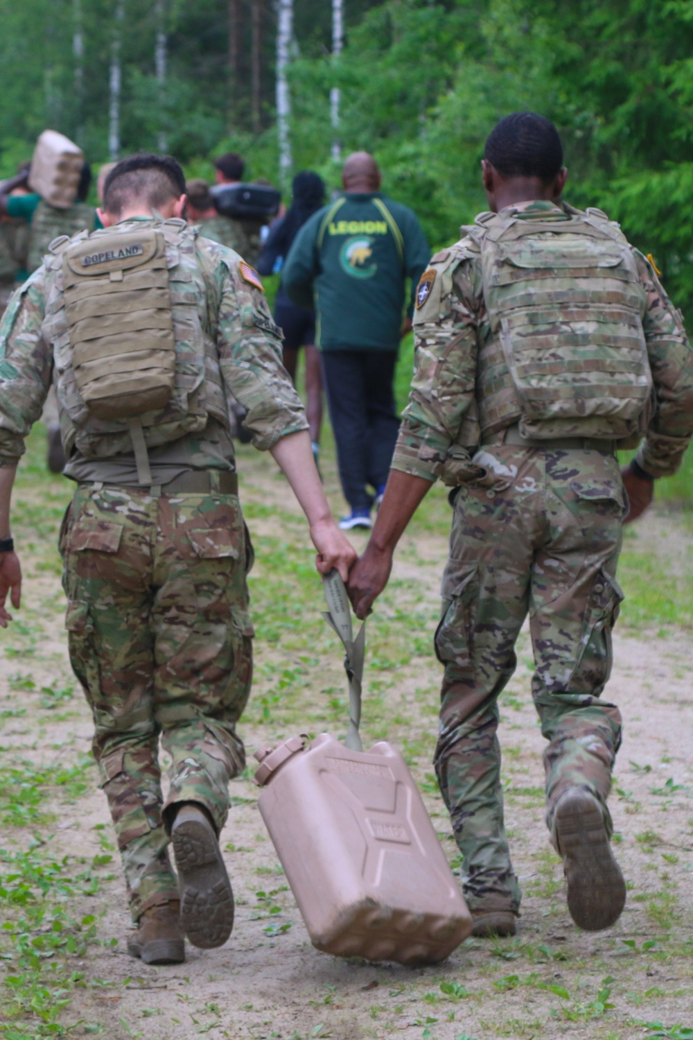 U.K., U.S., Romanian and Croatian Soldiers compete for the title of best squad