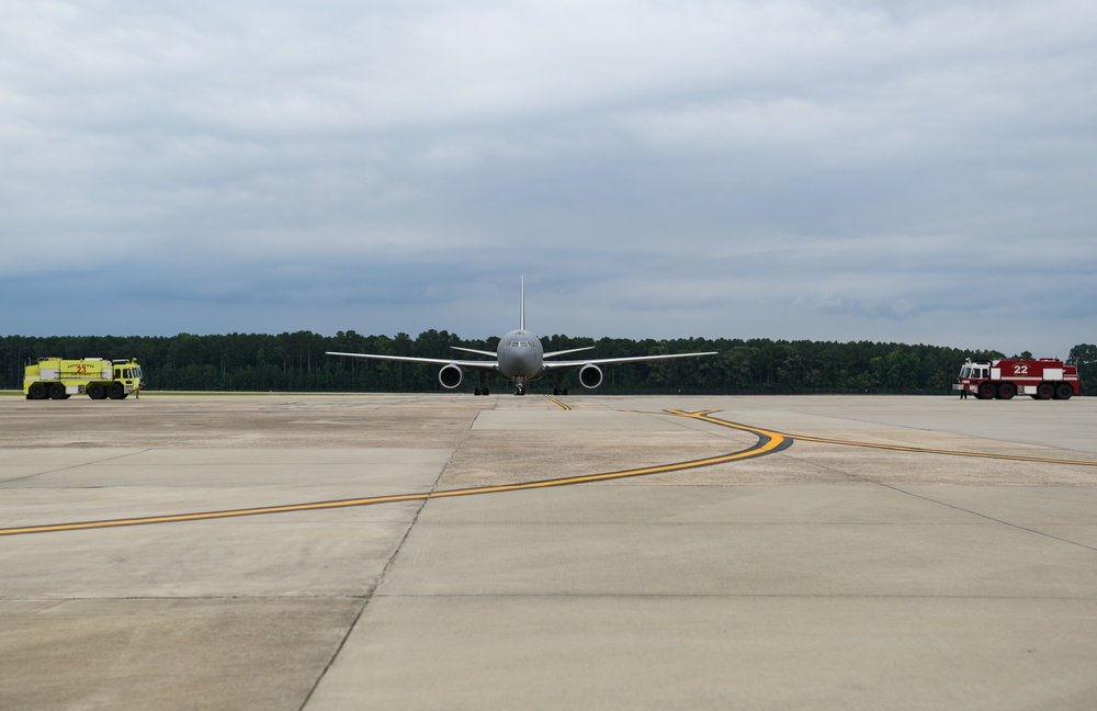 916 ARW has aircraft on the ramp