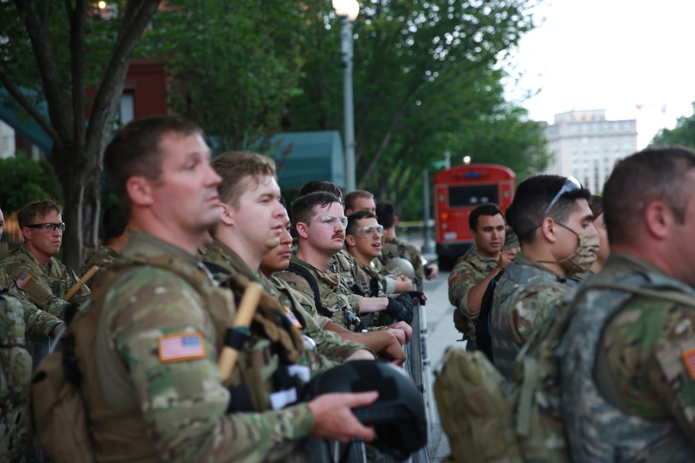 Soldiers Assist Law Enforcment