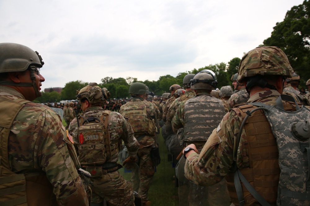 Soldiers Assist Law Enforcment