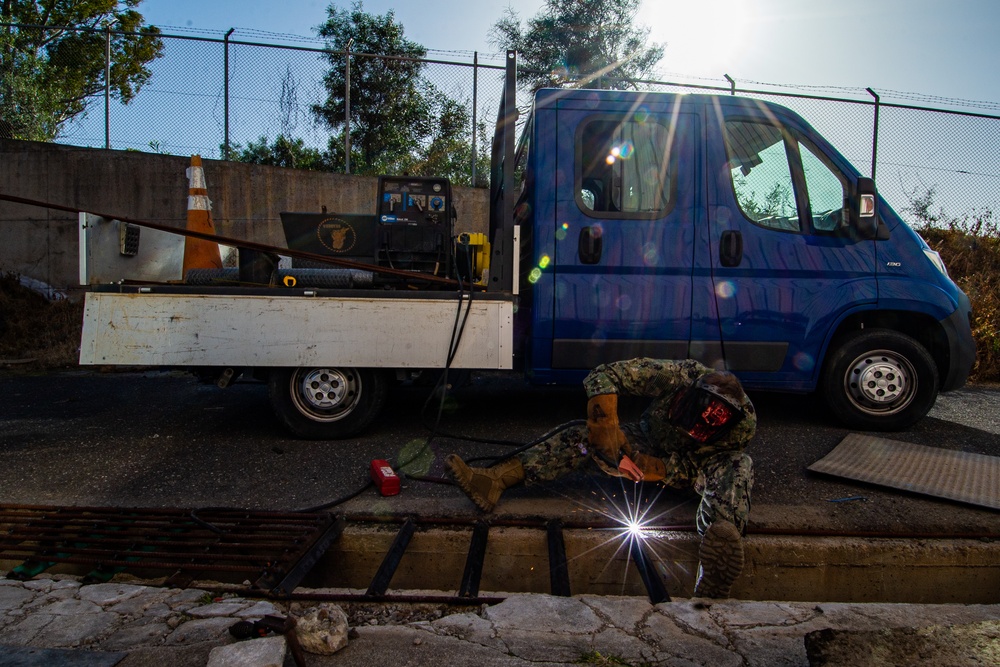 Steelworker Photo Story at PWD Sigonella