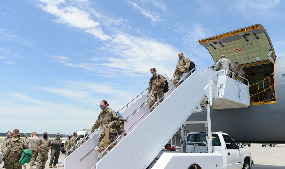National Guard Airmen return from overseas deployment