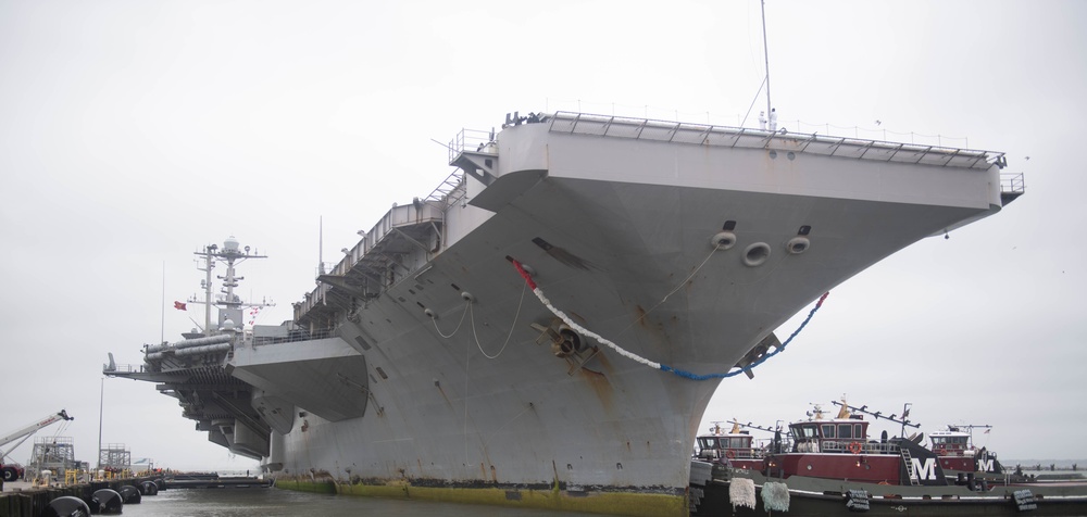 USS Harry S. Truman (CVN 75) returns to Norfolk, Va