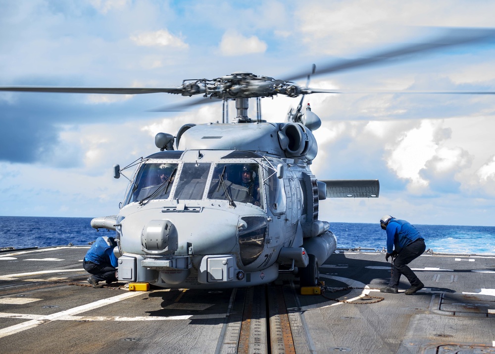 USS Mustin Conducts Flight Quarters