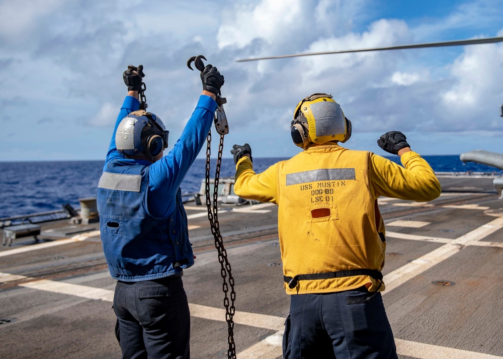 USS Mustin Conducts Flight Quarters
