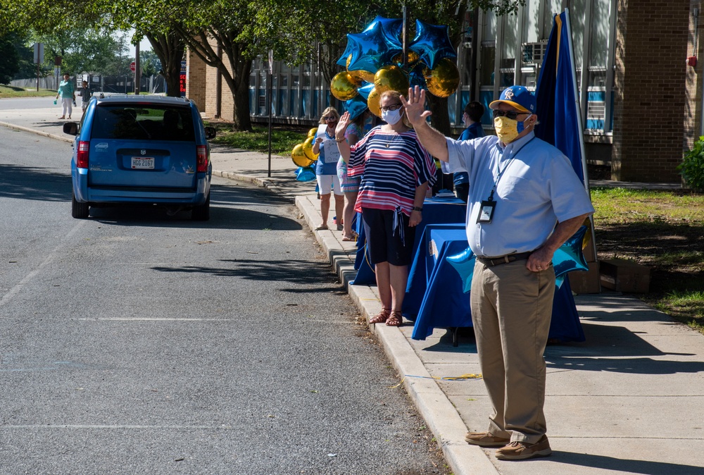 Kindergarten and 5th Grade classes celebrate move up day