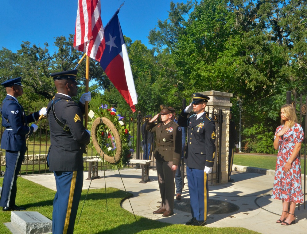 TAG lays wreath commemorating 96th birthday