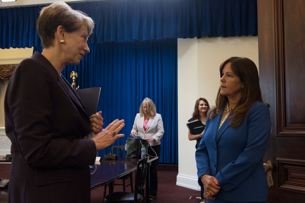 Second Lady Hosts Discussion on Military Spouses, Families