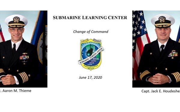 Submarine Learning Center Holds Change of Command
