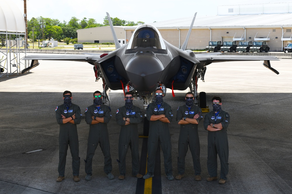 First B-course F-35 pilots graduate at Eglin AFB