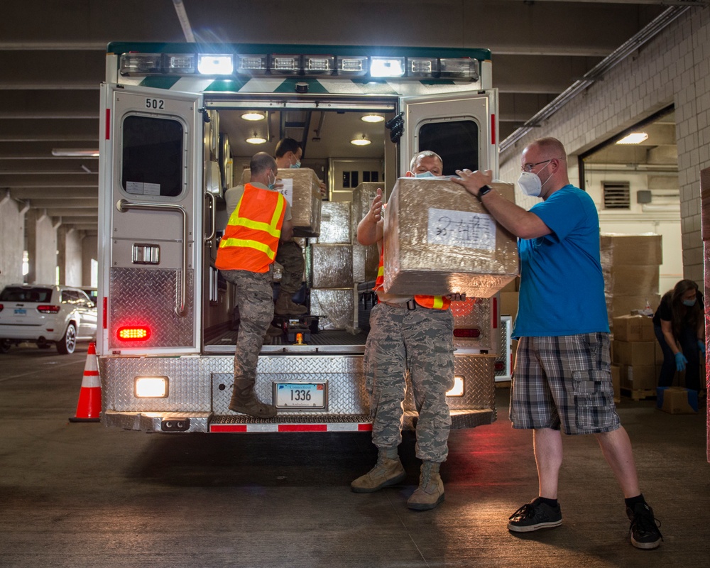 Connecticut National Guard distributes PPE at Mohegan Sun