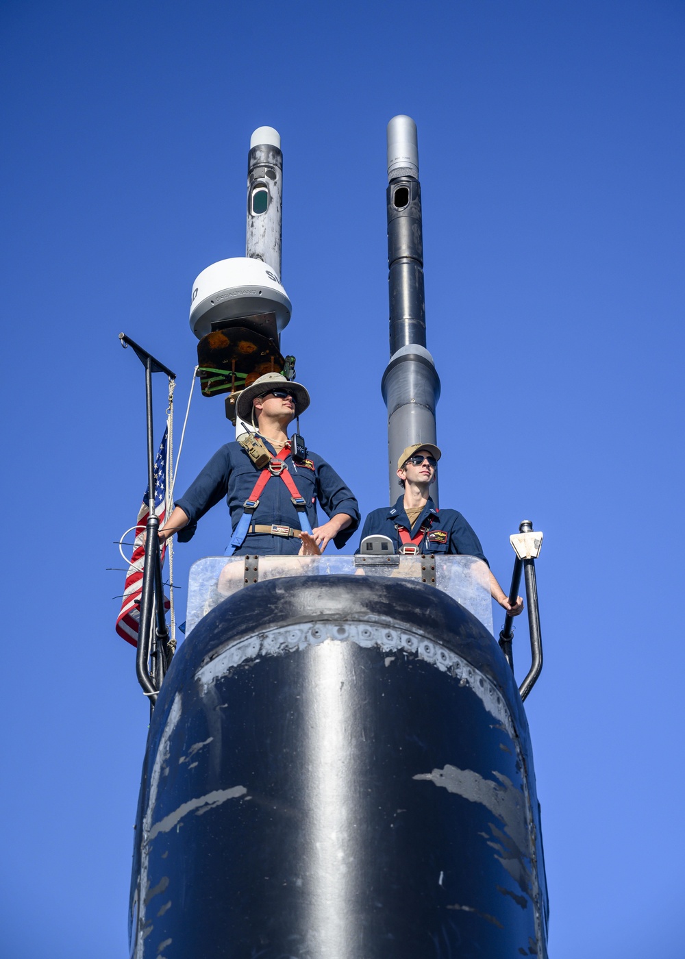 Periscope Depth: USS Chicago Conducts EHCTV Testing