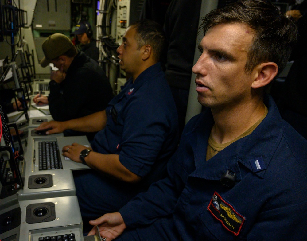 Periscope Depth: USS Chicago Conducts EHCTV Testing