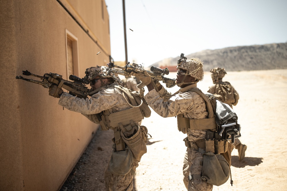 Marines Take on Range 220