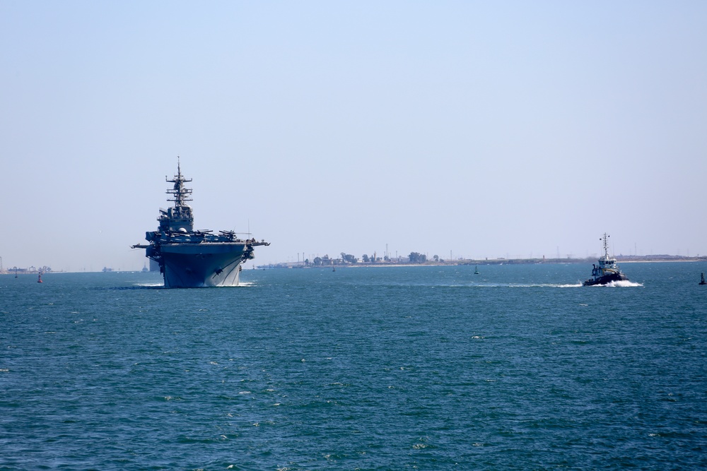 DVIDS - Images - USS Bataan Transits Suez Canal [Image 5 Of 5]