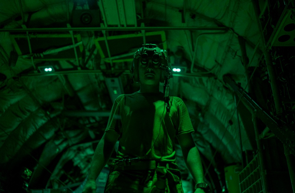 75th EAS resupplies U.S. forces in Somalia