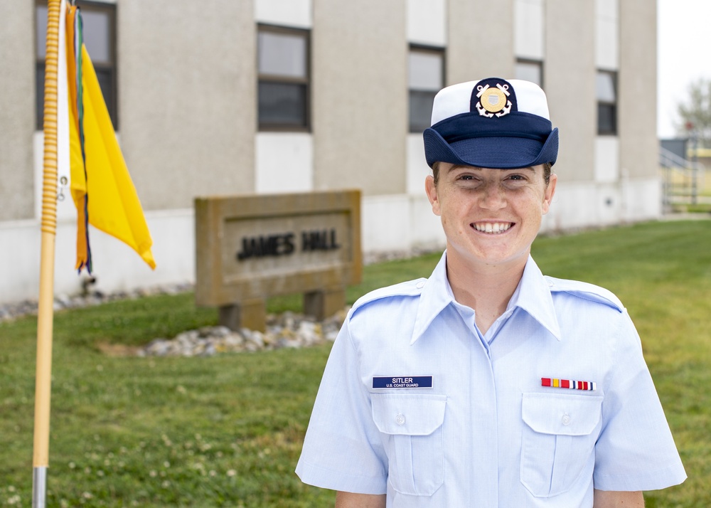 Seaman Rachel Sitler earns Coast Guard Honor Graduate for Q-198