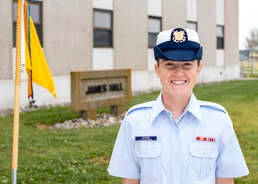 Seaman Rachel Sitler earns Coast Guard Honor Graduate for Q-198