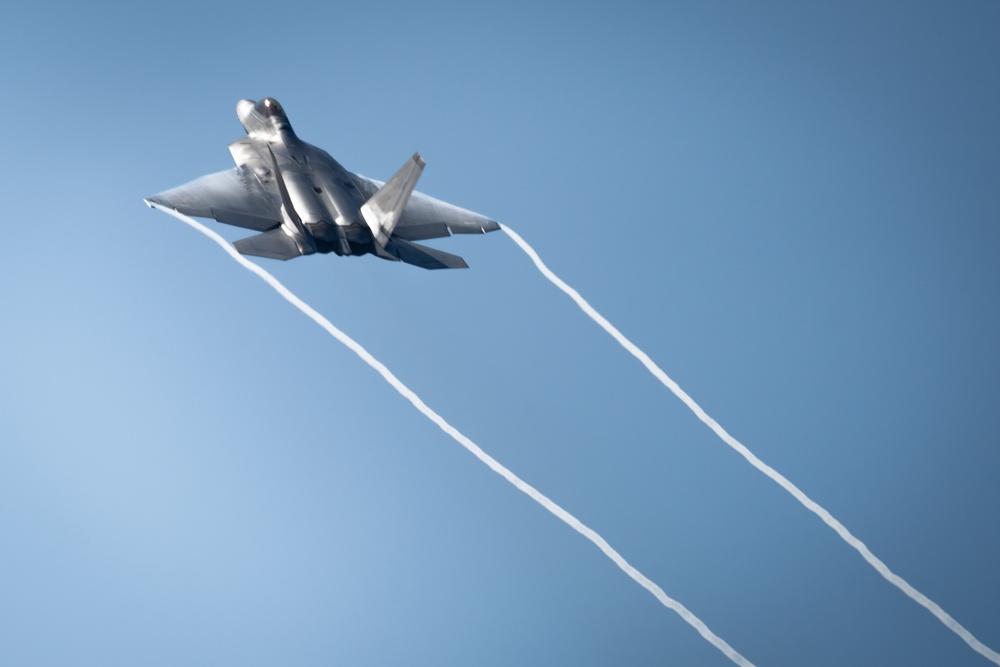 Practice Makes Perfect: F-22 Demo Team