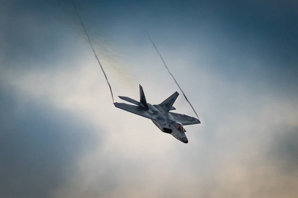 Practice Makes Perfect: F-22 Demo Team