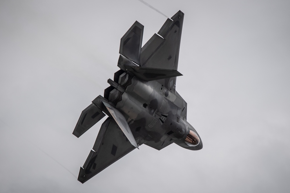 Practice Makes Perfect: F-22 Demo Team