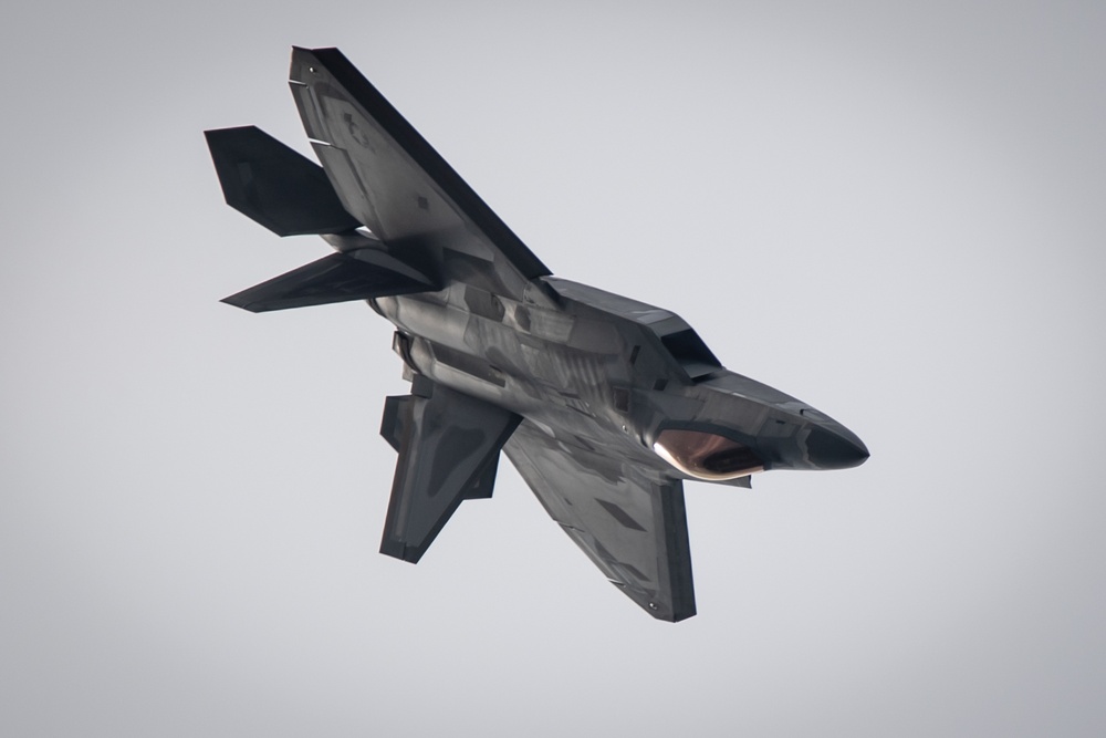 Practice Makes Perfect: F-22 Demo Team