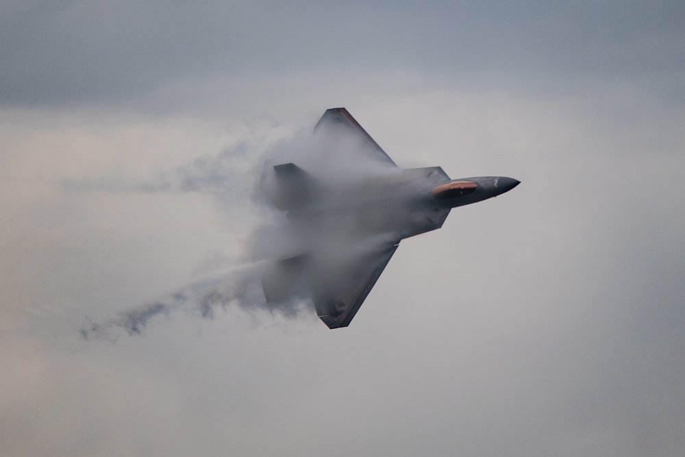 Practice Makes Perfect: F-22 Demo Team