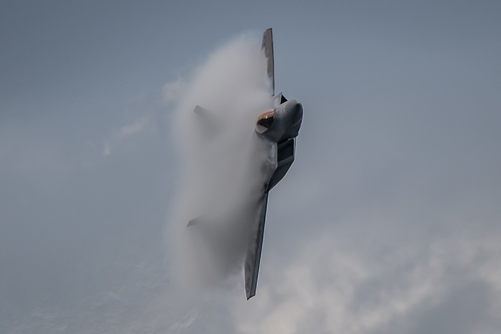 Practice Makes Perfect: F-22 Demo Team