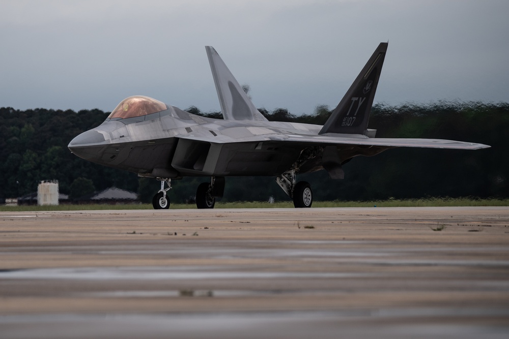 Practice Makes Perfect: F-22 Demo Team