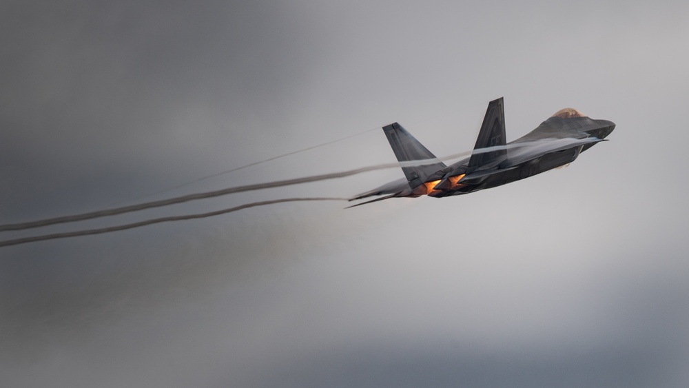 Practice Makes Perfect: F-22 Demo Team