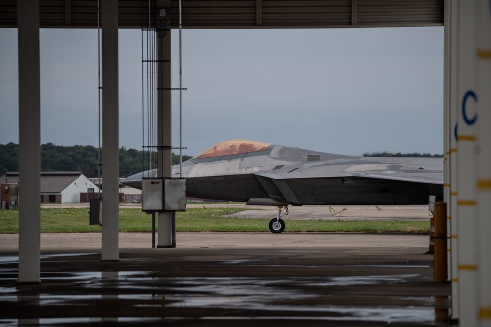 Practice Makes Perfect: F-22 Demo Team