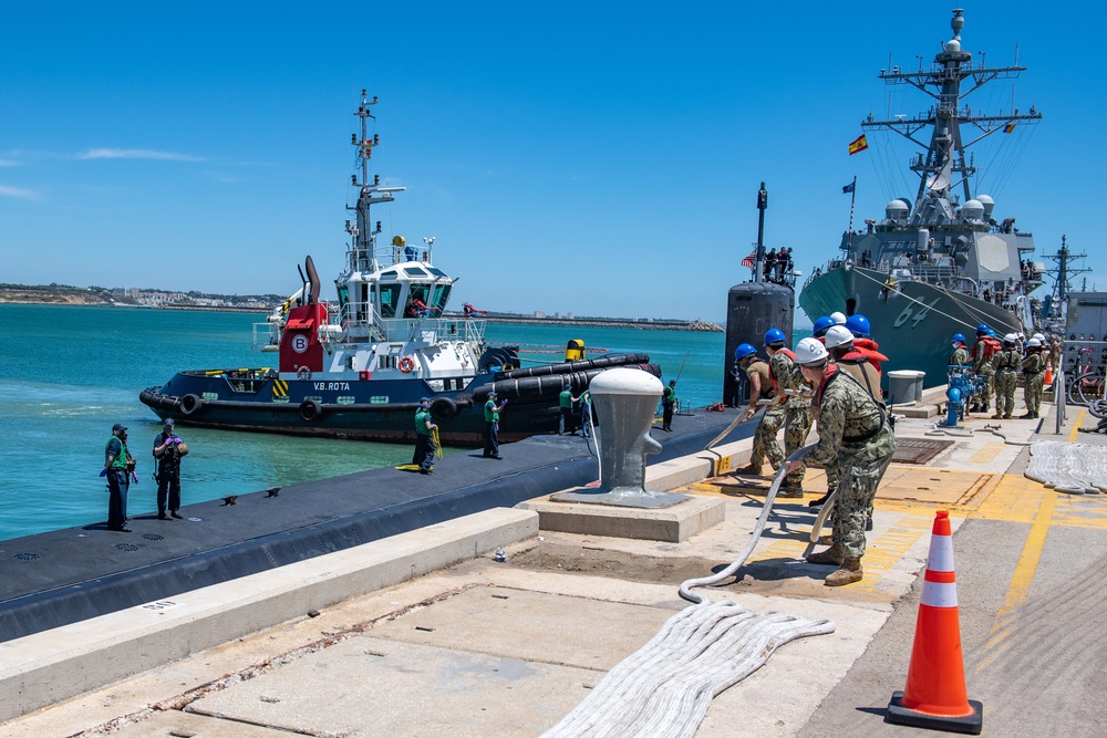 USS Indiana arrives in Rota, Spain