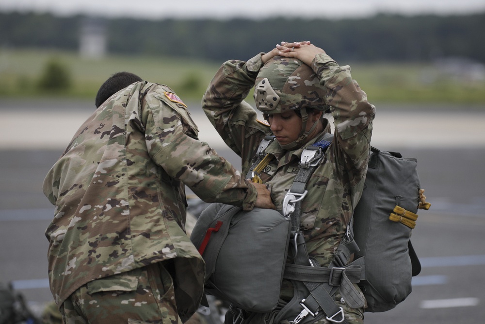 NC Guard Unit Conducts Airborne Operations