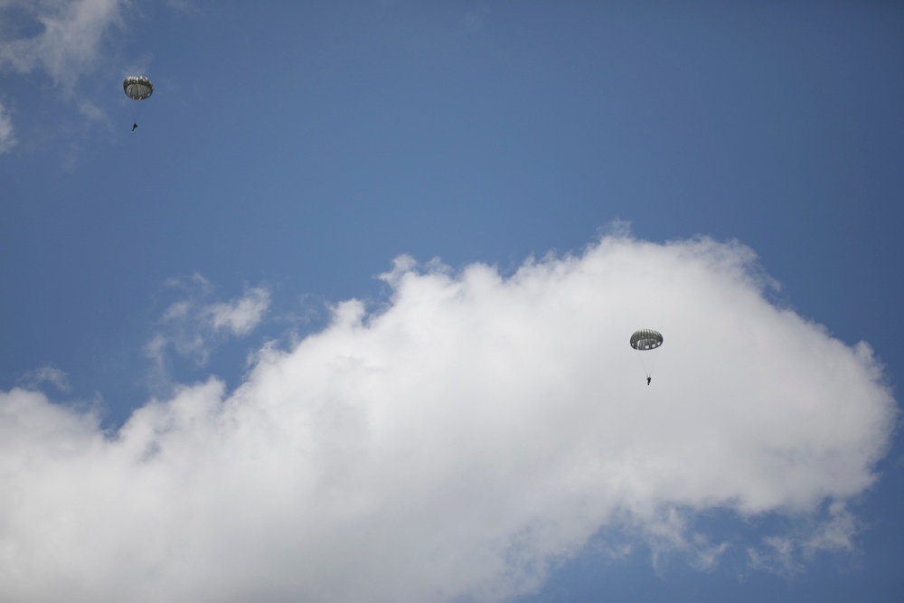 NC Guard Unit Conducts Airborne Operations