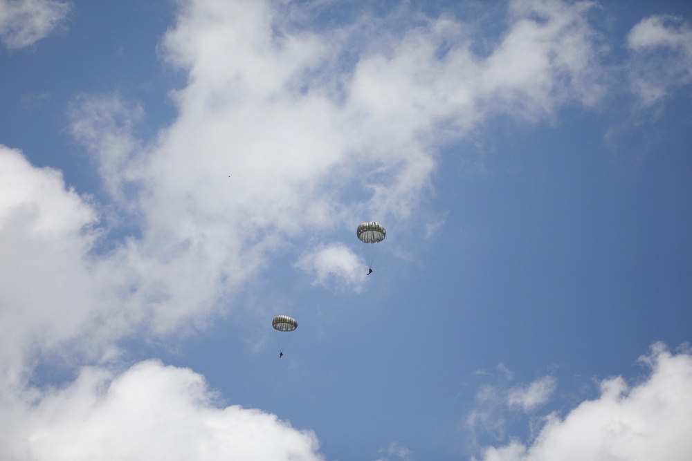 NC Guard Unit Conducts Airborne Operations